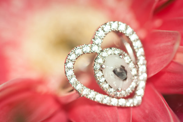 CILKA - HEART OVAL RING