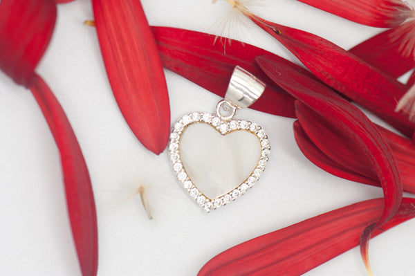 COLETTE - HEART PENDANT