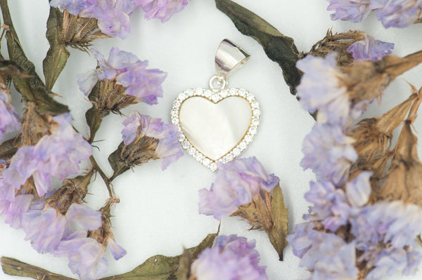COLETTE - HEART PENDANT