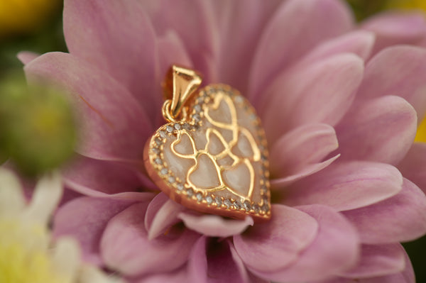 DARCEY - HEART PENDANT