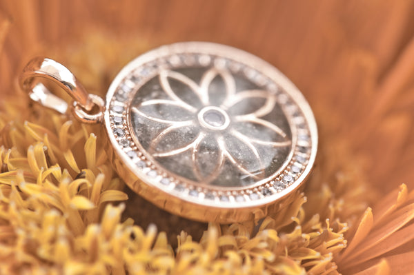 DEJAH - ROUND PENDANT