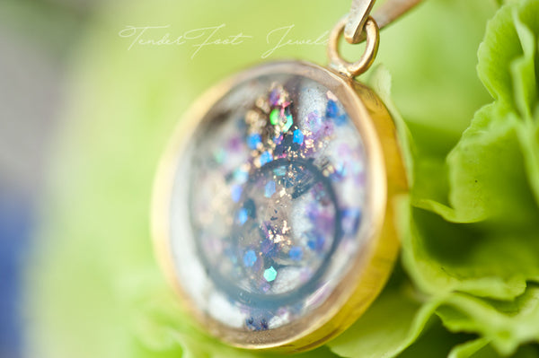 EILEEN - DOUBLE SIDED PENDANT