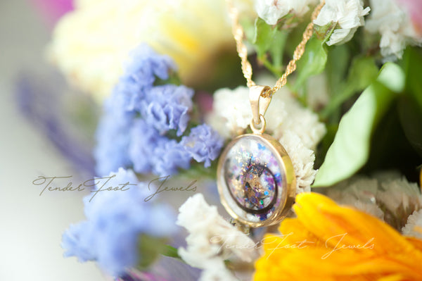 EILEEN - DOUBLE SIDED PENDANT