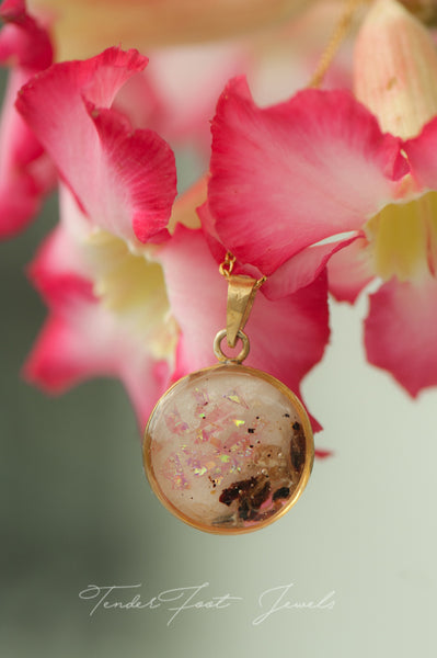 EILEEN - DOUBLE SIDED PENDANT