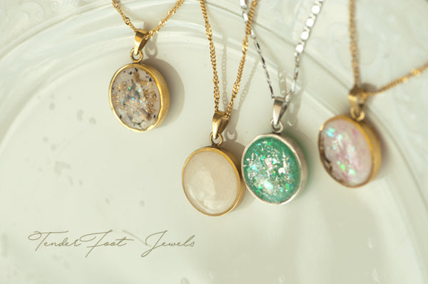 EILEEN - DOUBLE SIDED PENDANT