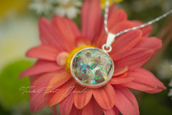 EILEEN - DOUBLE SIDED PENDANT