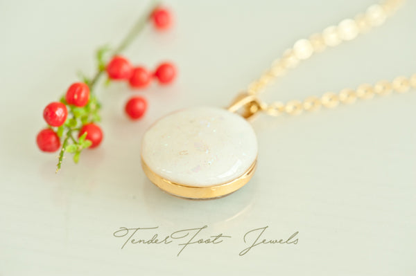 EILEEN - DOUBLE SIDED PENDANT