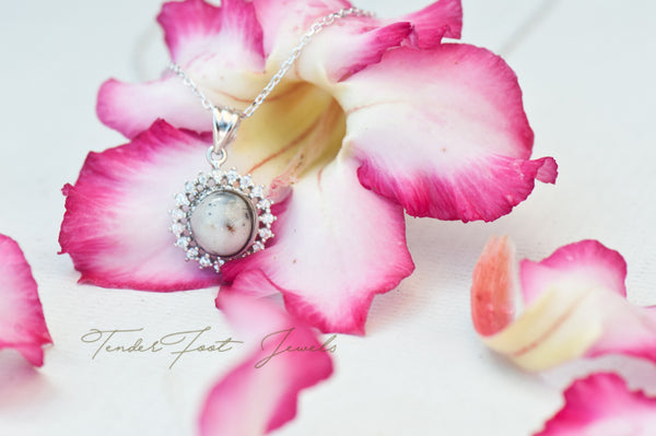 ELIZABETH - CORONATION PEARL PENDANT