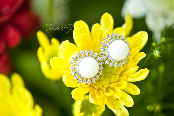 ELIZABETH - CORONATION STUD PEARL EARRING