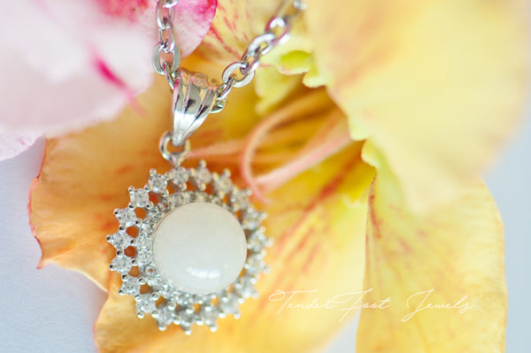 ELIZABETH - CORONATION PEARL PENDANT