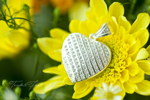 ELSA - HEART PENDANT