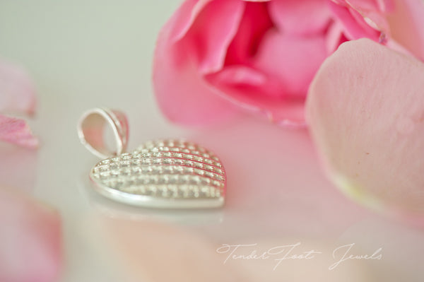 ELSA - HEART PENDANT