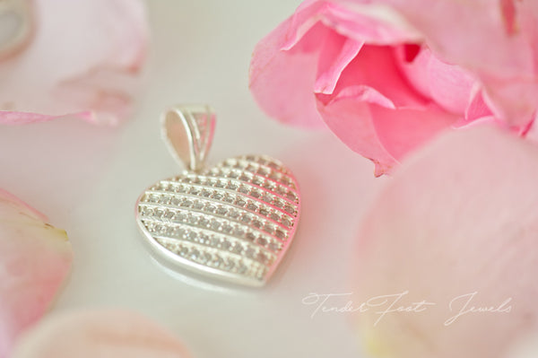 ELSA - HEART PENDANT