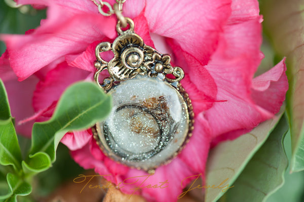 ESTHER - CLASSIC PENDANT