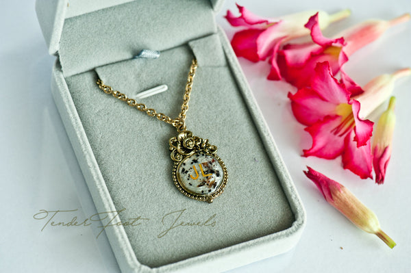 ESTHER - CLASSIC PENDANT