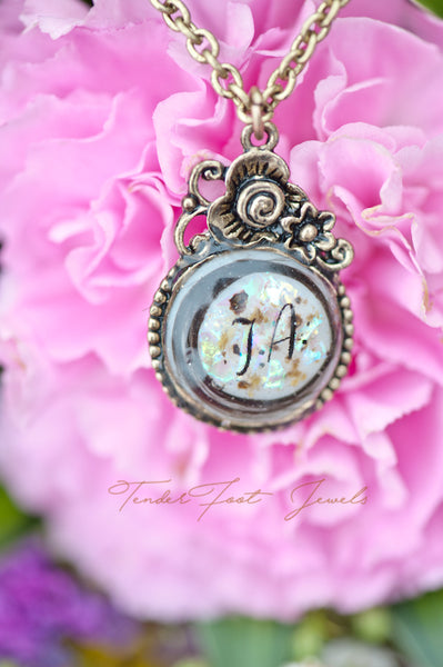 ESTHER - CLASSIC PENDANT