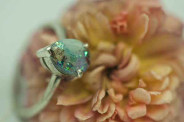 FLORI - TEAR DROP RING