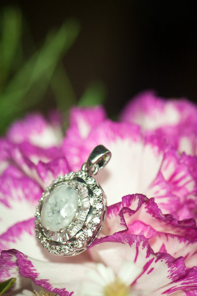 FRIDA - OVAL PENDANT