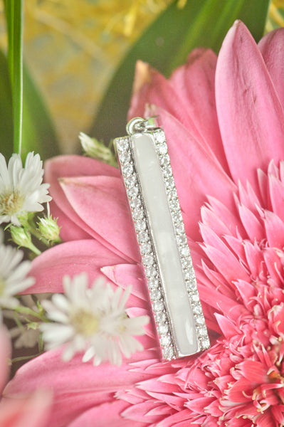 GIZELA - RECTANGLE DROP PENDANT