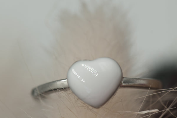 HEATHER - DAINTY HEART RING
