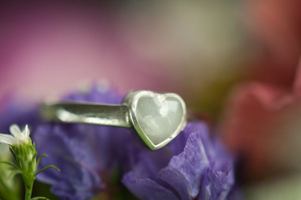HEATHER - DAINTY HEART RING