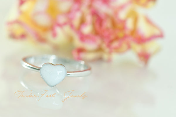 HEATHER - DAINTY HEART RING