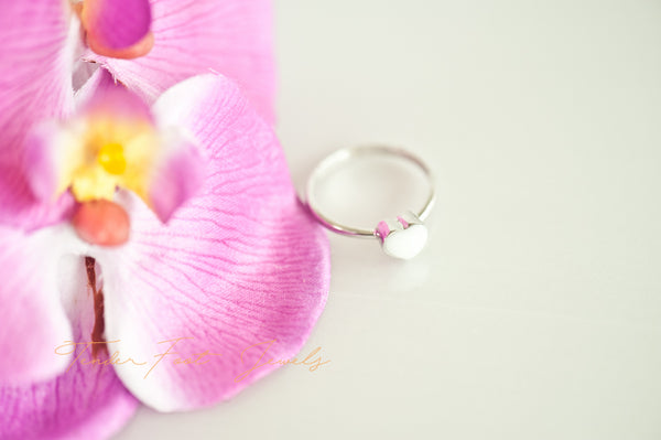HEATHER - DAINTY HEART RING