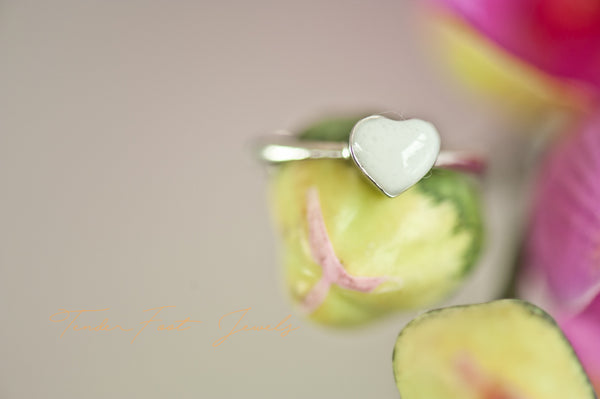 HEATHER - DAINTY HEART RING