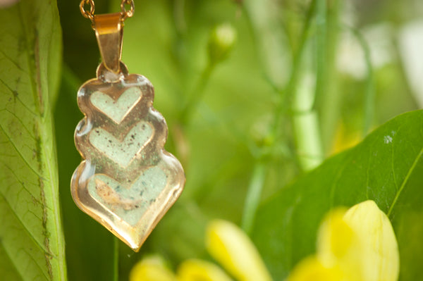 HENSLEY - TRIPLE HEARTS PENDANT