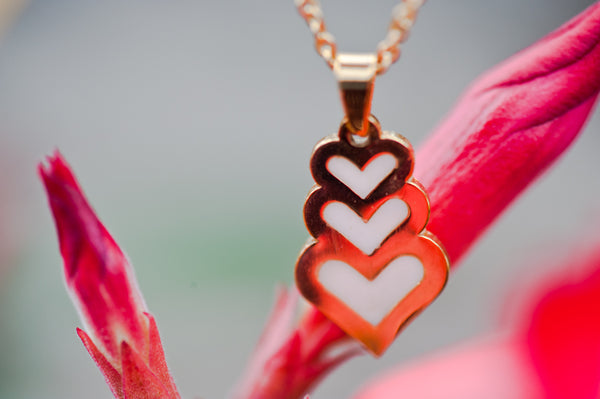 HENSLEY - TRIPLE HEARTS PENDANT