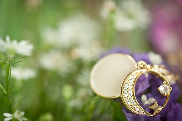 HERMINA - MOON DROP PENDANT