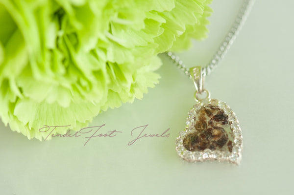 HILLARY - HEART PENDANT