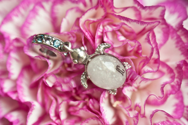 JAN - SEA TURTLE DANGLE CHARM