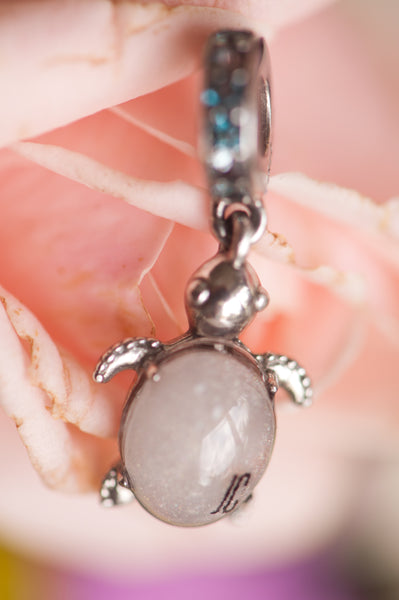 JAN - SEA TURTLE DANGLE CHARM