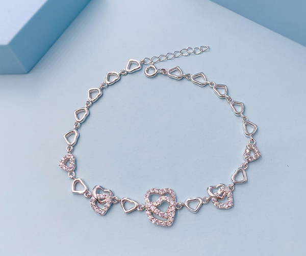 JOSEPHINE - Heart Bracelet