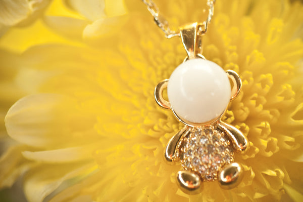 JUDITA - BEAR PEARL PENDANT