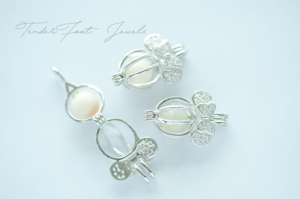 JULIET - RIBBON PEARL LOCKET PENDANT