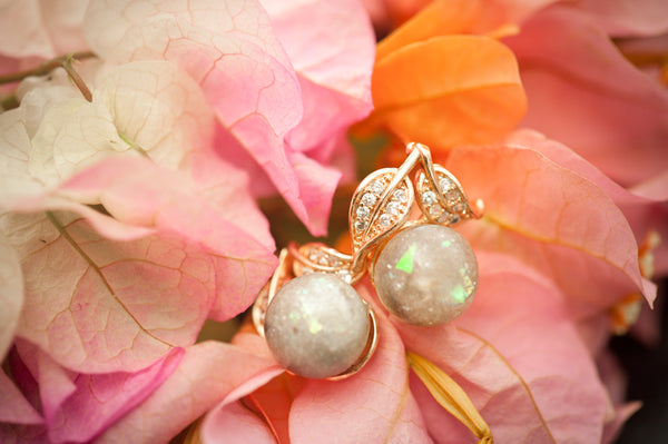 KAMILA - LEAF PEARL EARRING