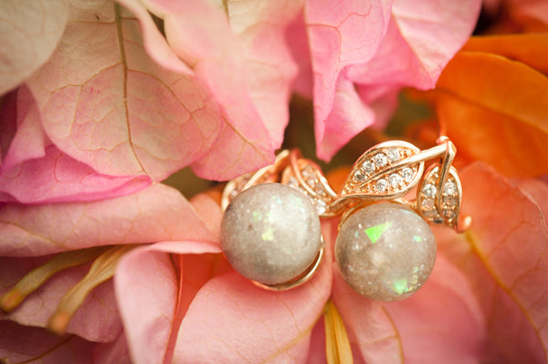 KAMILA - LEAF PEARL EARRING