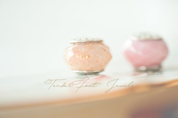 KRISTELLA - FACETED BEAD CHARM