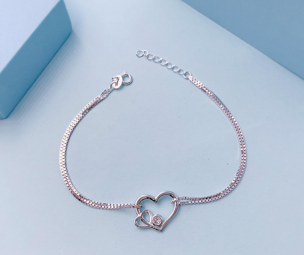 LAURA - Heart Bracelet