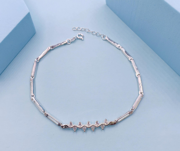 ADELINA - Infinity Bracelet