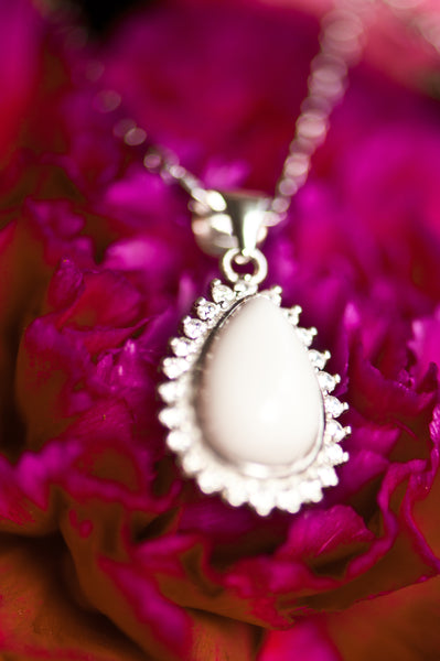 LOU - TEAR DROP PENDANT