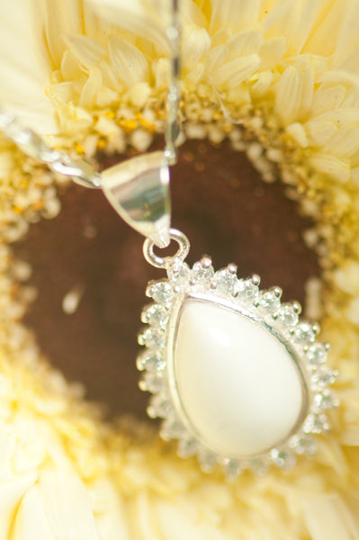 LOU - TEAR DROP PENDANT