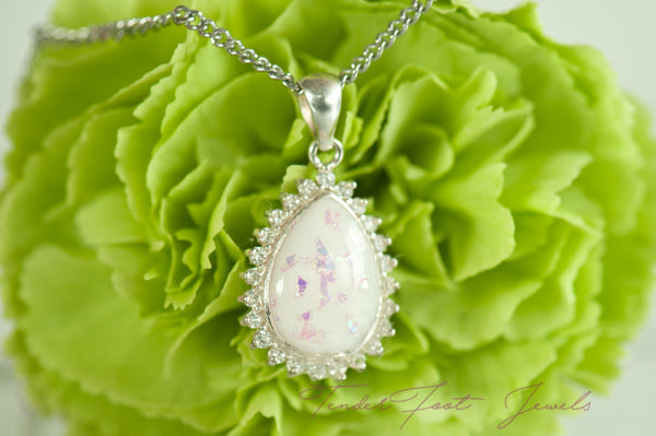 LOU - TEAR DROP PENDANT