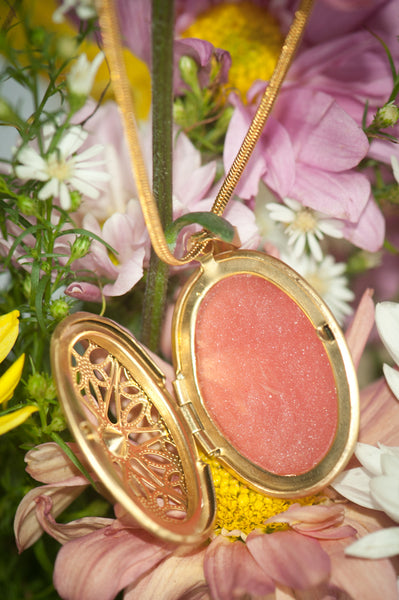 LUZ FILIGREE LOCKET