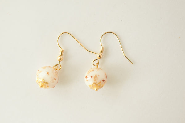 MARITA - DANGLING PEARL EARRING