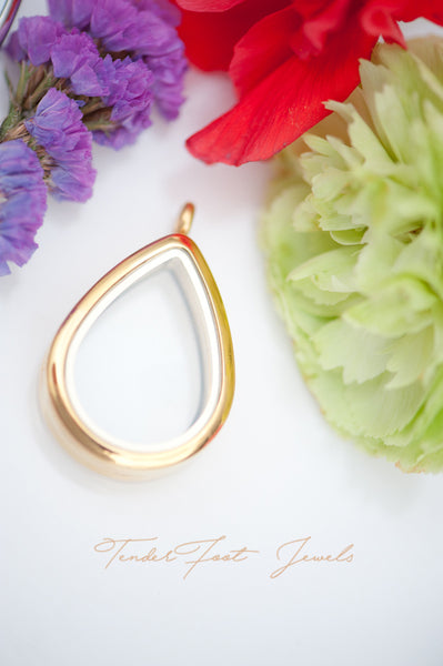 PAMELA - PEAR MEMORY GLASS LOCKET