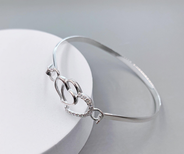 PHOEBE - Heart Bangle
