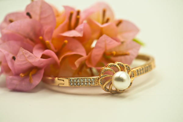 POLARIS - PEARL BANGLE